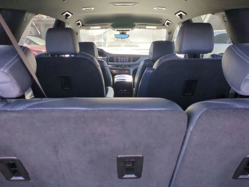 Used 2024 Buick Enclave Premium AWD/4WD image 29