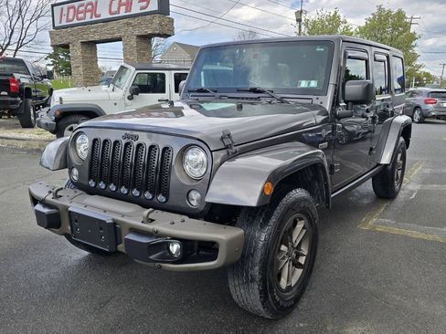 Used 2017 Jeep Wrangler Unlimited Sahara AWD/4WD image 7