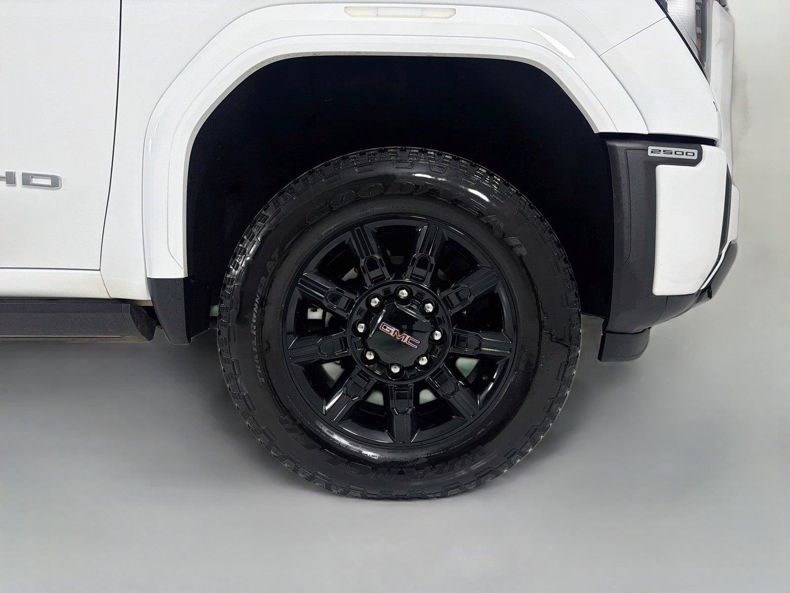 Used 2024 GMC Sierra 2500 AT4 w/ AT4 Premium Plus Package AWD/4WD image 30