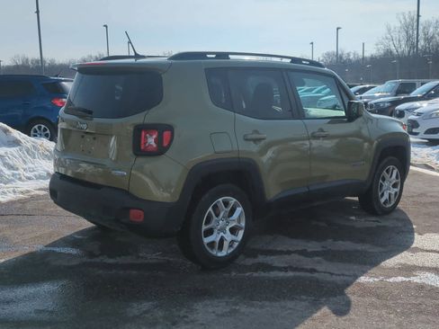 Used 2015 Jeep Renegade Latitude w/ Popular Equipment Group image 8
