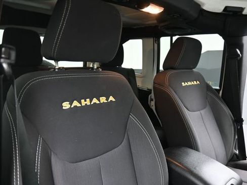 Used 2013 Jeep Wrangler Unlimited Sahara w/ Dual Top Group AWD/4WD image 27