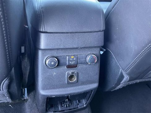 Used 2018 Ford Explorer XLT w/ Equipment Group 202A image 17