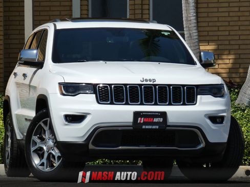 Used 2019 Jeep Grand Cherokee Limited w/ Luxury Group II AWD/4WD image 3