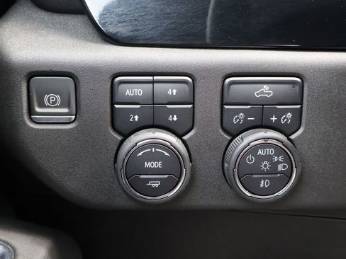 Certified 2024 Chevrolet Silverado 1500 RST w/ Z71 Off-Road Package image 31