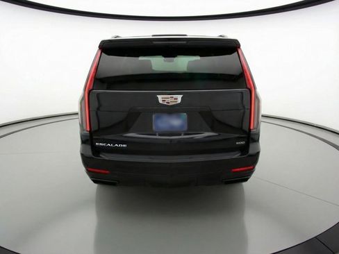 Certified 2025 Cadillac Escalade Sport Platinum image 3