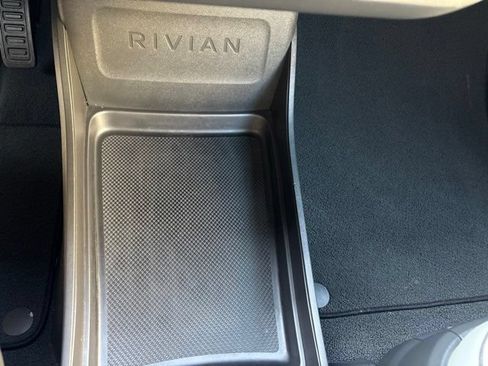 Used 2025 Rivian R1S Adventure Dual AWD/4WD image 20
