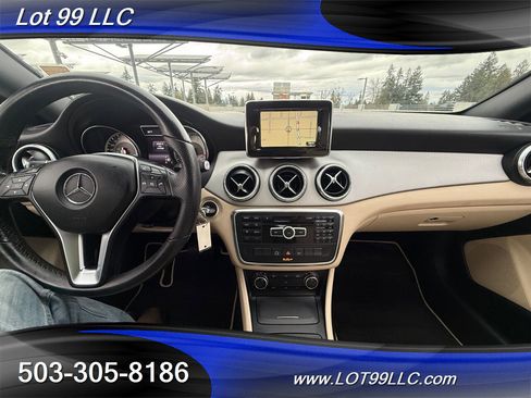 Used 2014 Mercedes-Benz CLA 250 image 33