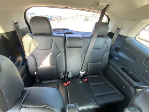Used 2025 Kia Telluride S AWD/4WD image 30