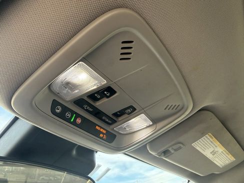 Used 2023 Chevrolet Malibu LT image 31