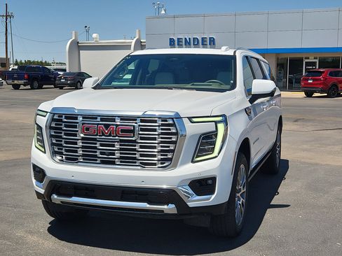 Used 2025 GMC Yukon XL Denali w/ Denali Reserve Package AWD/4WD image 1