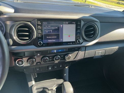 Used 2023 Toyota Tacoma TRD Sport image 29