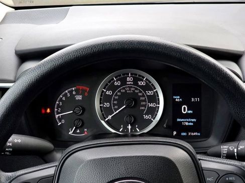 Used 2020 Toyota Corolla LE image 14