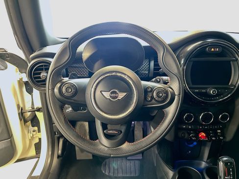 Used 2021 MINI Cooper S w/ 6.5" Touchscreen Package image 11