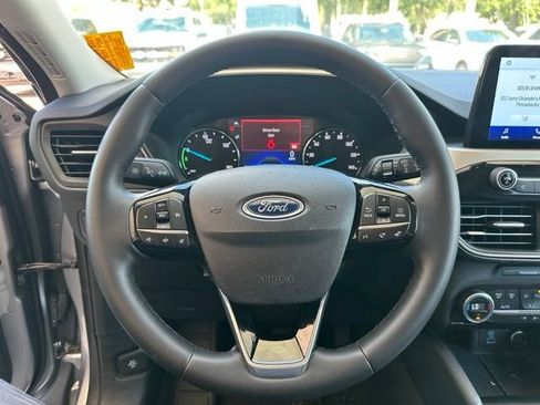 Used 2021 Ford Escape SE w/ SE Sport Appearance Package FWD image 20