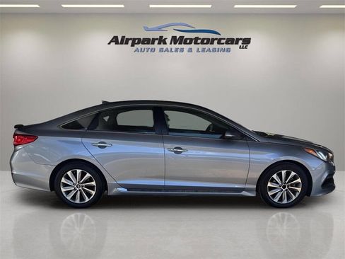 Used 2016 Hyundai Sonata Sport w/ Option Group 1V image 2