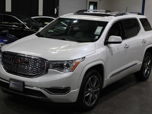 Used 2017 GMC Acadia Denali AWD/4WD image 9