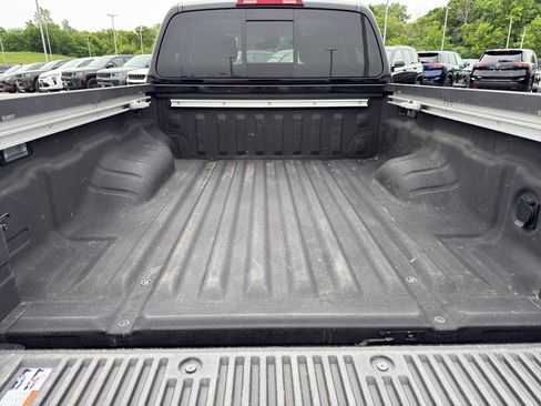Used 2023 Nissan Frontier SV w/ Technology Package AWD/4WD image 8
