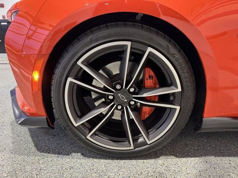 Used 2018 Chevrolet Camaro SS w/ Hot Wheels Edition image 23