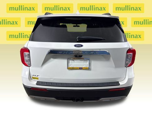 Certified 2023 Ford Explorer XLT w/ Equipment Group 202A RWD image 9
