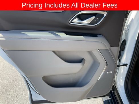 Used 2024 GMC Yukon SLT RWD image 25