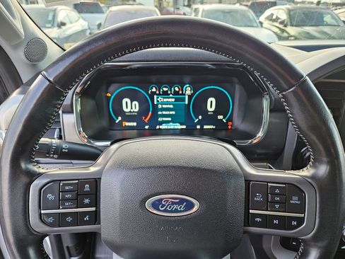 Used 2023 Ford F150 Lariat w/ Trailer Tow Package image 19