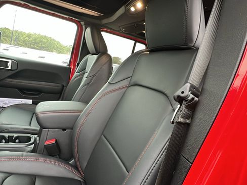 New 2026 Jeep Wrangler Unlimited Rubicon 392 image 17