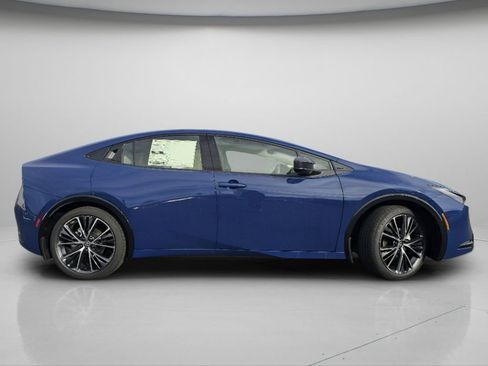 New 2026 Toyota Prius XLE FWD image 24