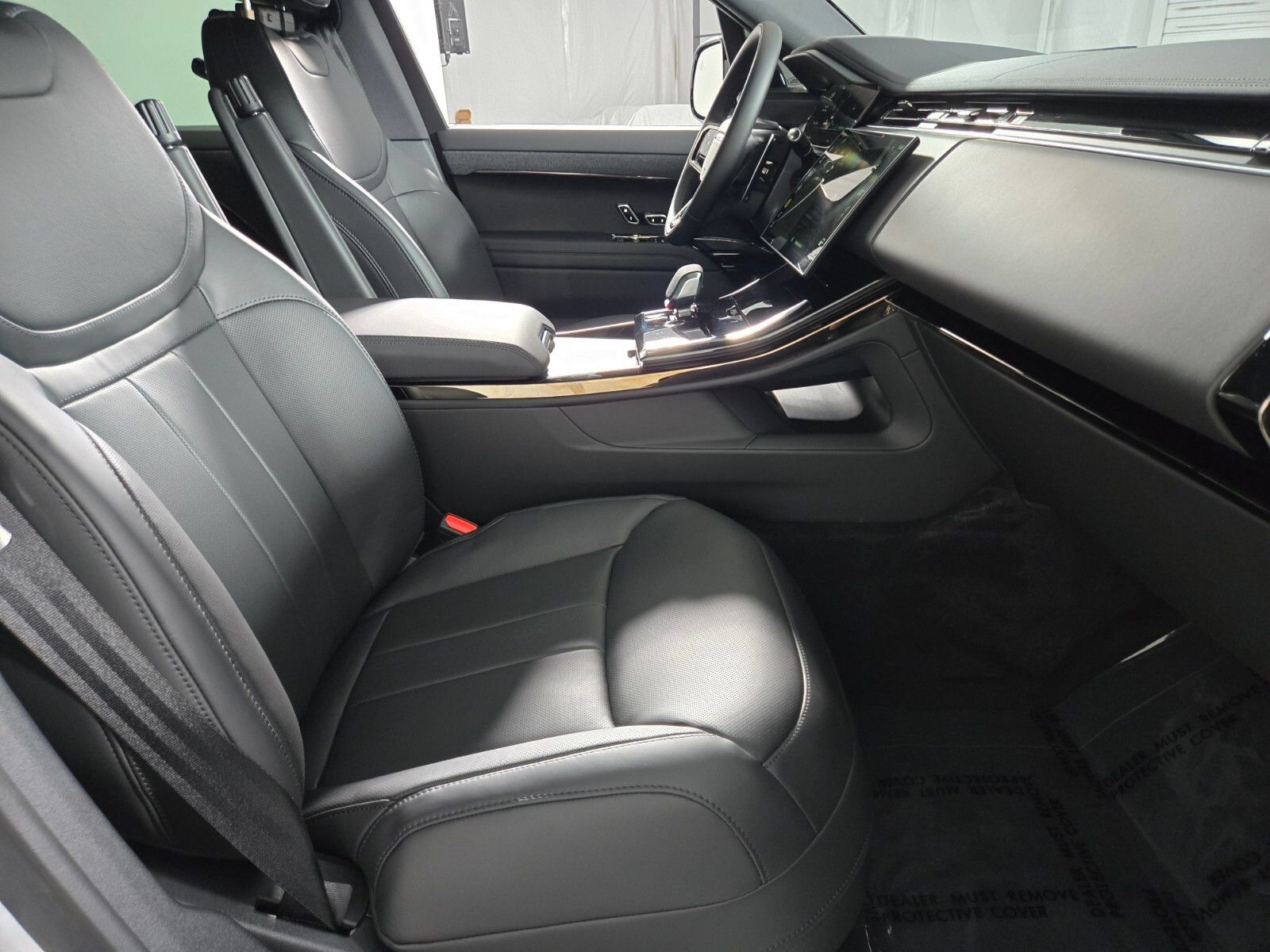 New 2026 Land Rover Range Rover Sport Dynamic SE AWD/4WD image 3