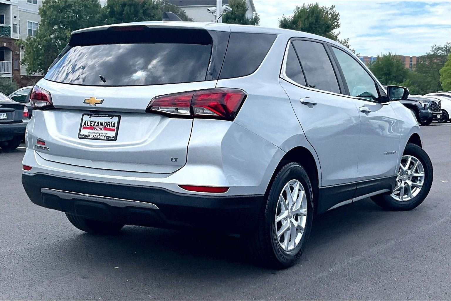 Used 2022 Chevrolet Equinox LT FWD image 12
