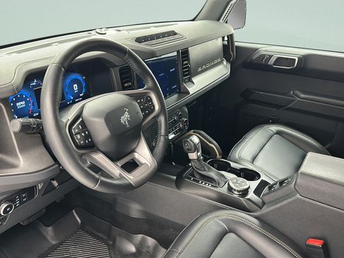 Used 2025 Ford Bronco Badlands AWD/4WD image 13