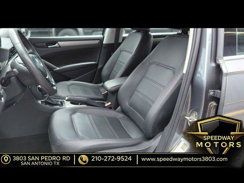 Used 2021 Volkswagen Passat 2.0T SE FWD image 14