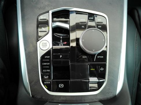 Used 2023 BMW X7 xDrive40i w/ M Sport Package AWD/4WD image 61