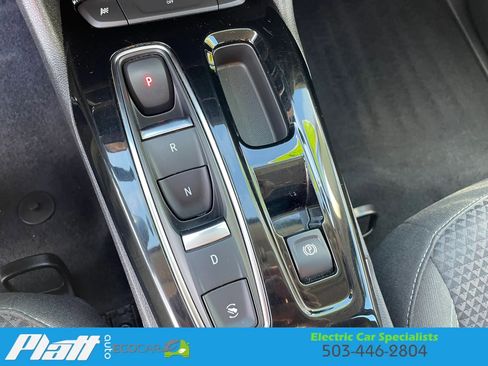 Used 2023 Chevrolet Bolt EUV LT image 25