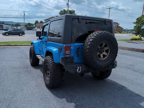 Used 2011 Jeep Wrangler Sahara w/ Trailer Tow Group AWD/4WD image 8