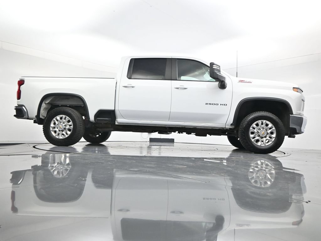 Used 2023 Chevrolet Silverado 2500 LT AWD/4WD image 46