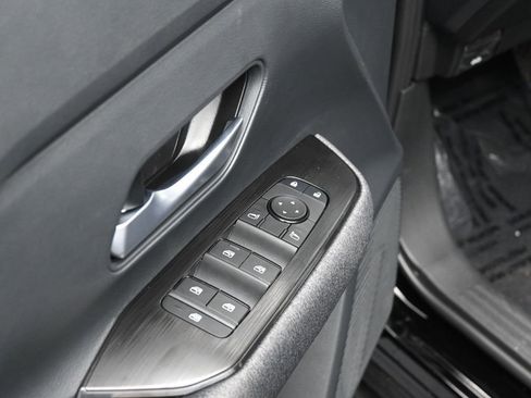 New 2026 Nissan Kicks SV image 14