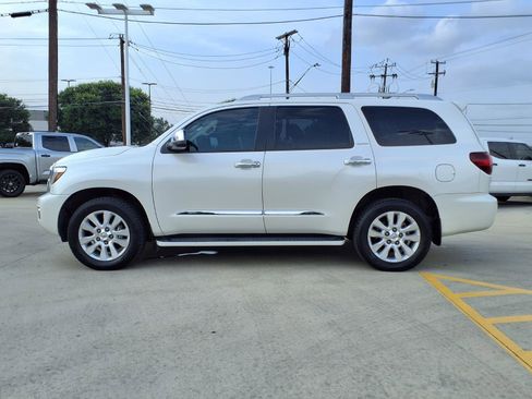 Used 2020 Toyota Sequoia Platinum RWD image 8