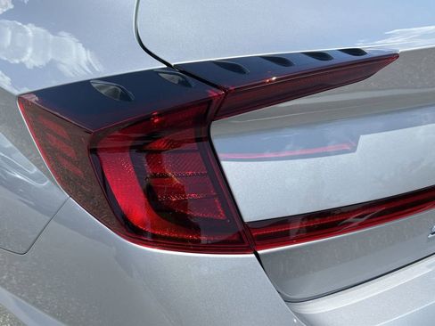 Used 2023 Hyundai Sonata SEL image 16