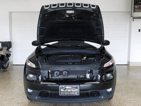 Used 2017 Jeep Cherokee Latitude w/ Comfort & Convenience Group image 15