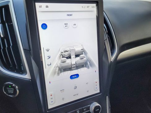 Used 2022 Ford Edge SE image 12