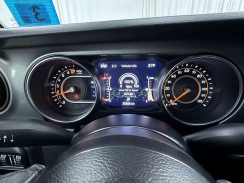 Used 2022 Jeep Gladiator Sport AWD/4WD image 7