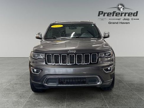 Used 2017 Jeep Grand Cherokee Limited w/ Luxury Group II image 11