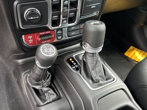 New 2026 Jeep Wrangler Unlimited Rubicon AWD/4WD image 29