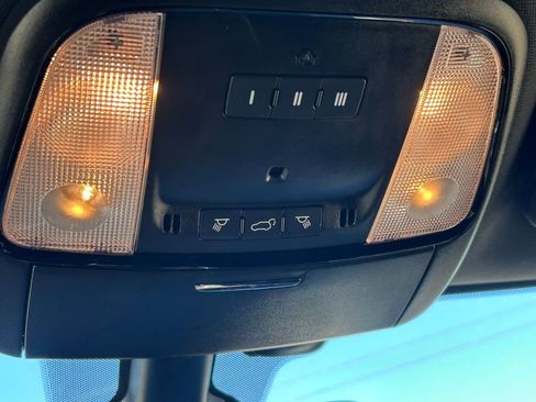 Used 2025 Dodge Durango GT AWD/4WD image 19