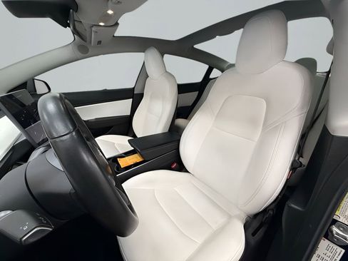 Used 2018 Tesla Model 3 Long Range image 10