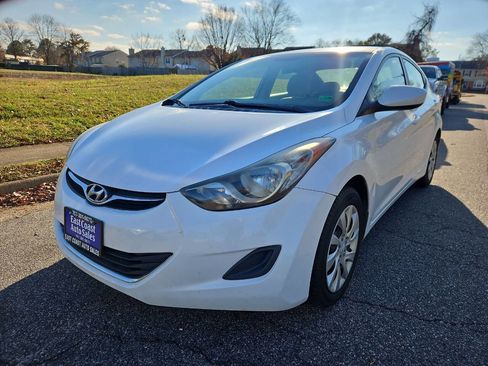 Used 2011 Hyundai Elantra GLS image 3