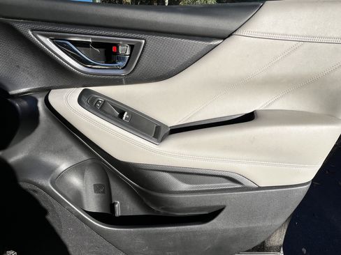 Used 2020 Subaru Forester Limited image 43