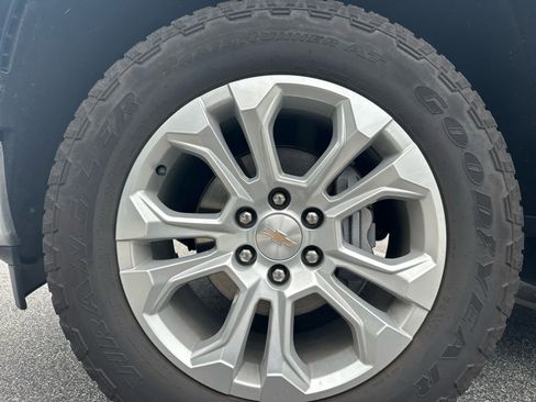 Used 2024 Chevrolet Silverado 1500 LTZ w/ LTZ Premium Package image 8