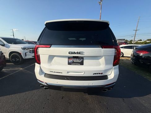 Used 2025 GMC Yukon AT4 w/ AT4 Premium Package AWD/4WD image 4