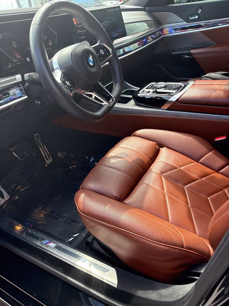 Certified 2024 BMW 740i RWD image 3